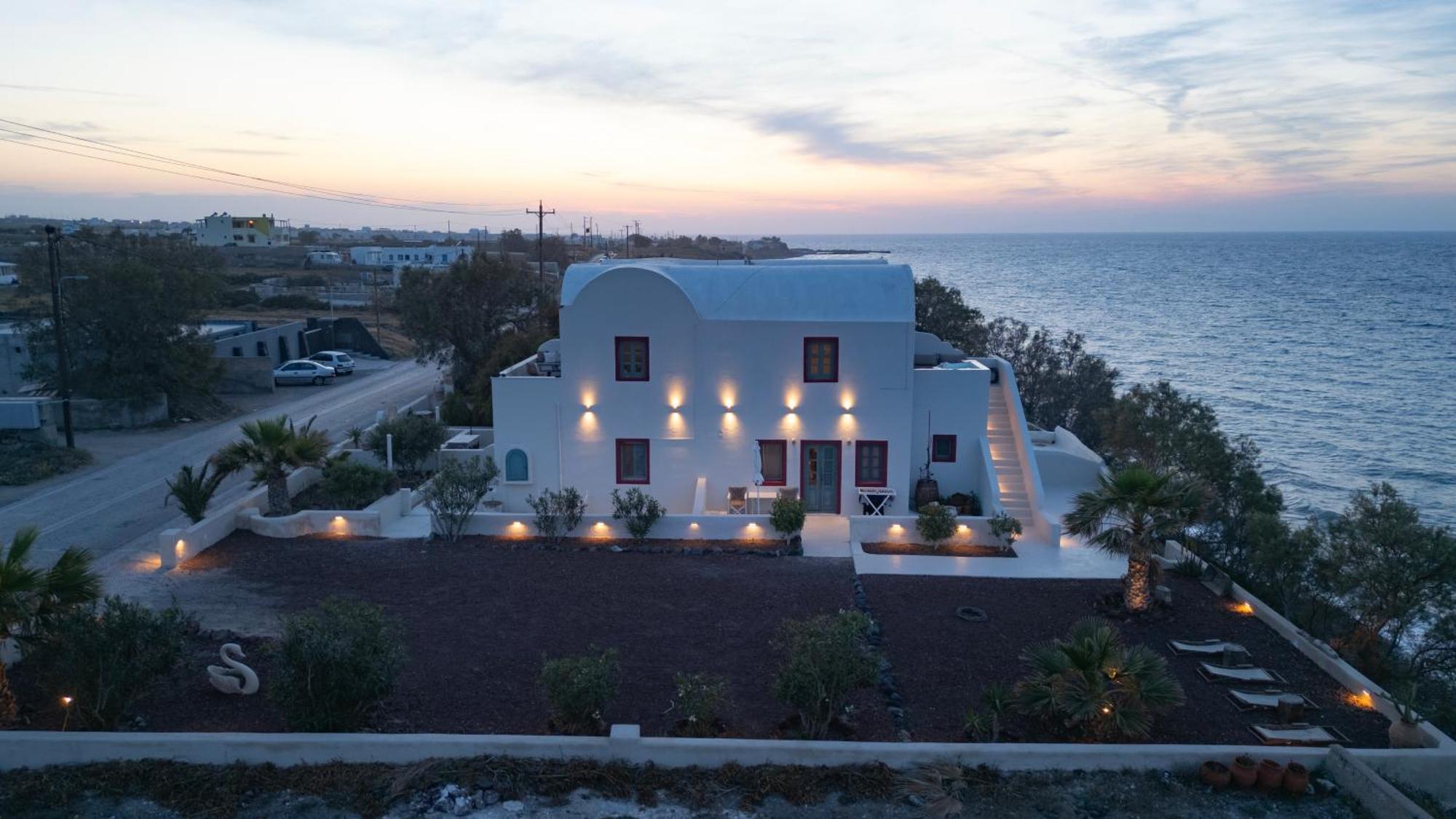 Michelangelo Beach Villa Oia  Exterior photo